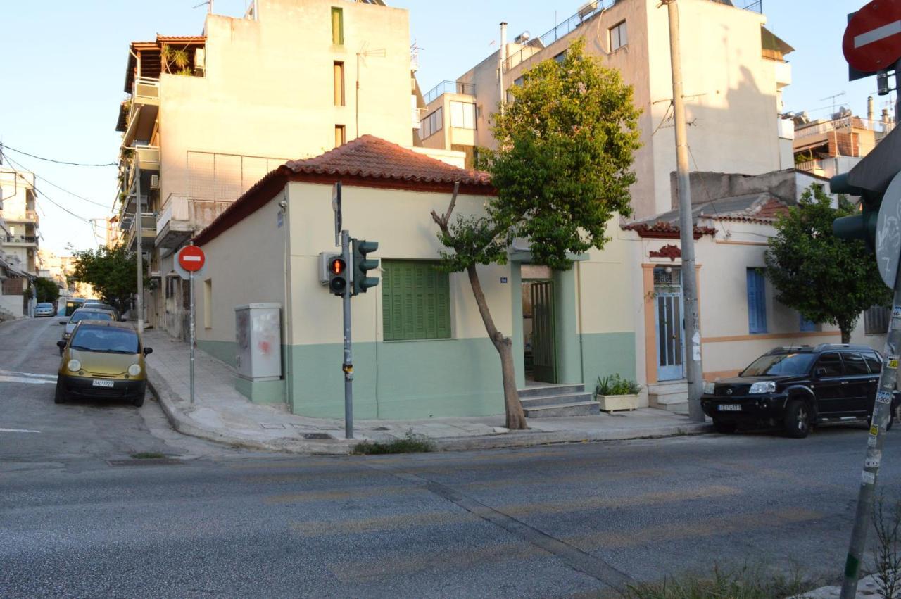 Pireas Port Next To Metro Artistic House Apartment Exterior photo